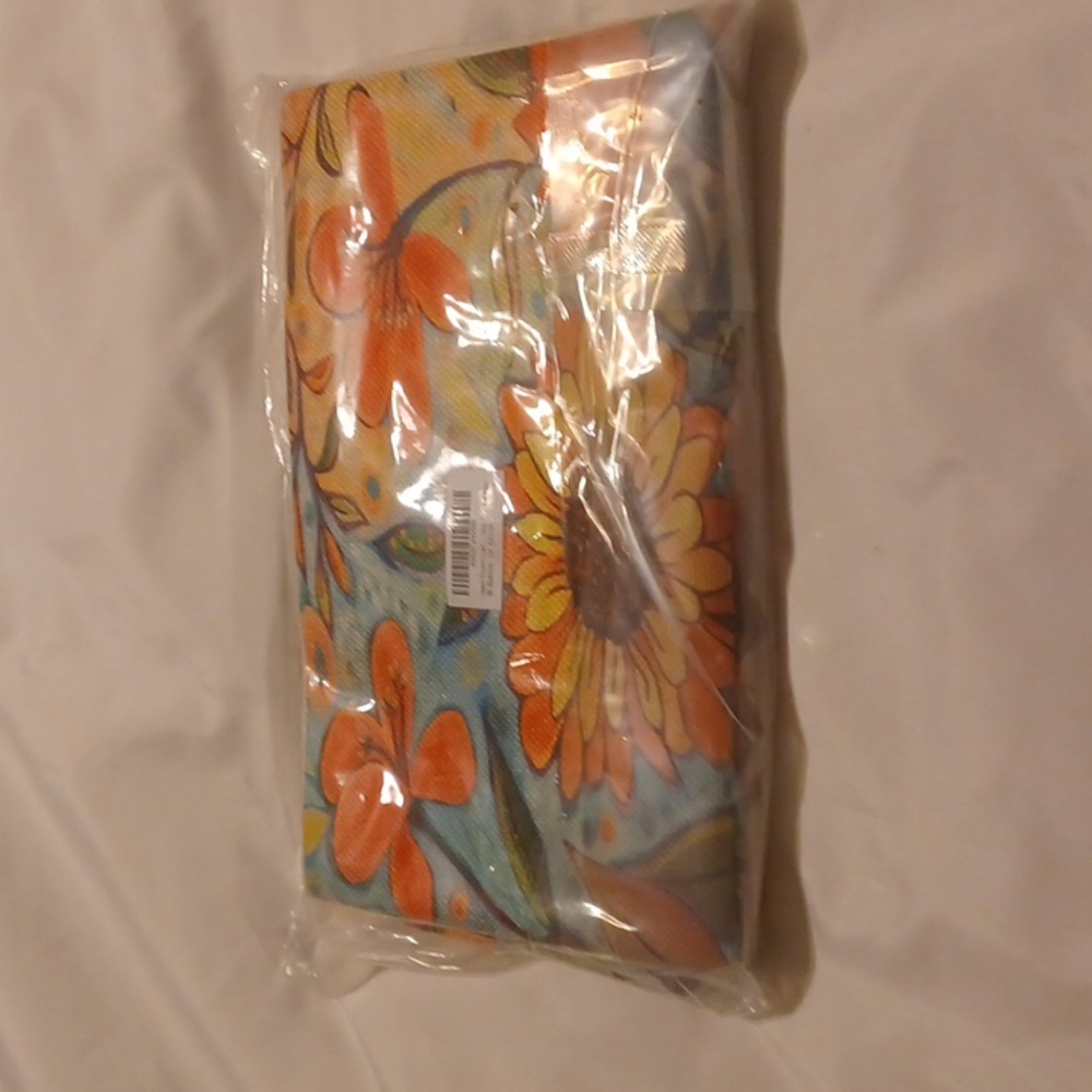 COPY - Nwt 2 zippered throw pillow covers - Picture 2 of 5